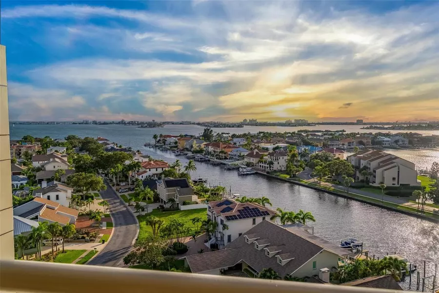 5950 PELICAN BAY PLZ S #2D, St Petersburg, FL 33707