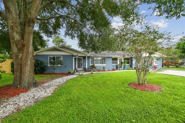 Tampa, FL 33612,1402 W BOGIE DR