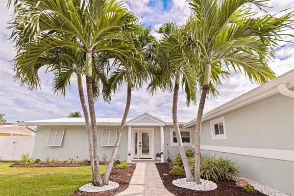 285 3RD ST W, St Petersburg, FL 33715