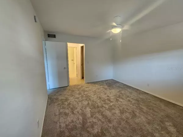 Seminole, FL 33776,9033 MISSION OAKS BLVD