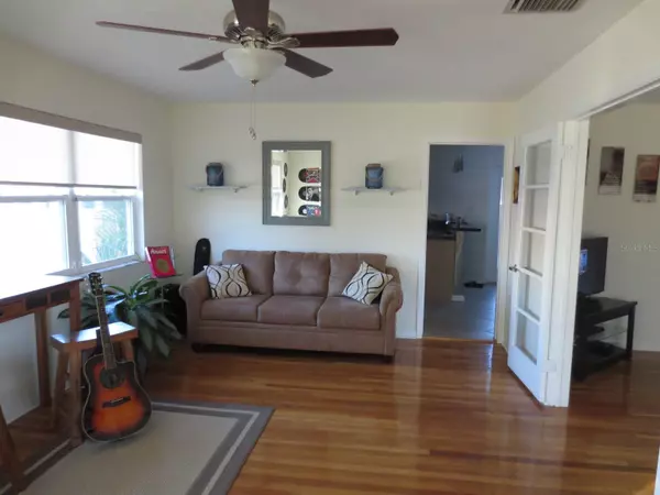 Tampa, FL 33609,2501 W LEMON ST