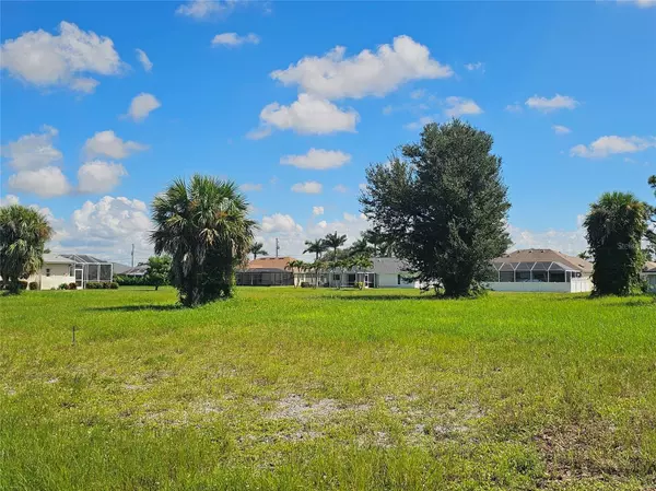 Rotonda West, FL 33947,184 ROTONDA BLVD N