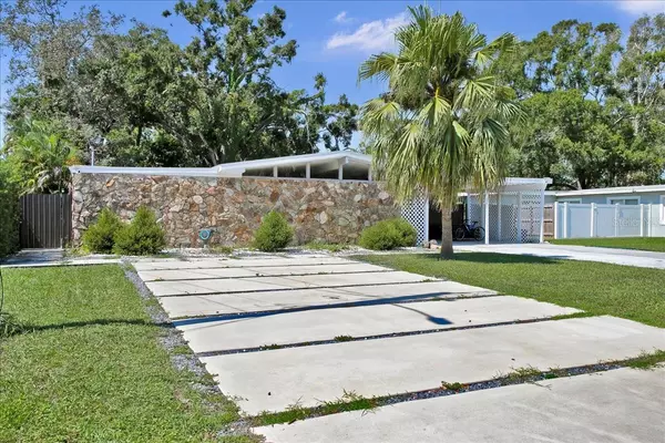 Tampa, FL 33614,7502 LAKESIDE BLVD