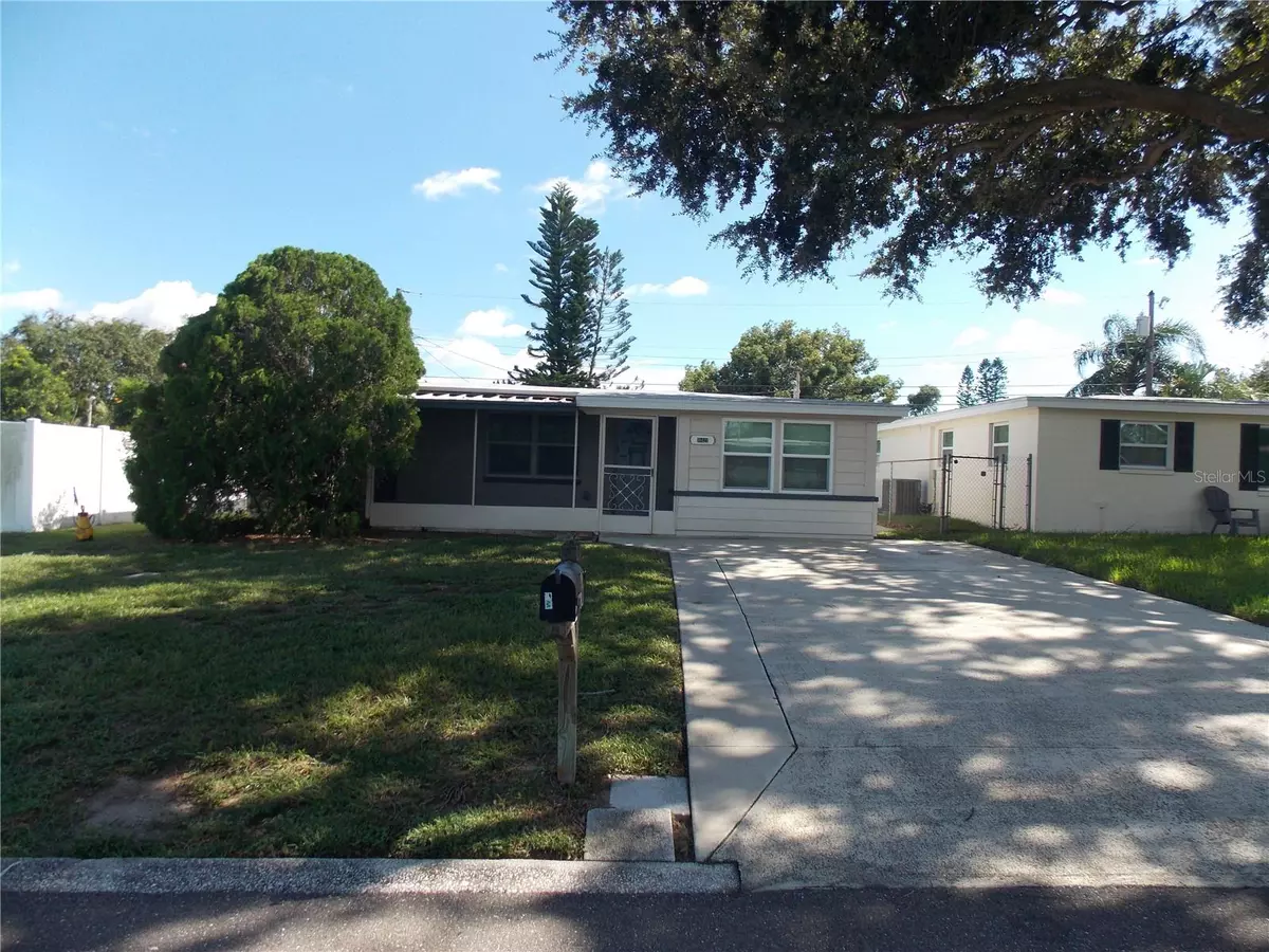 Largo, FL 33773,10422 116TH AVE