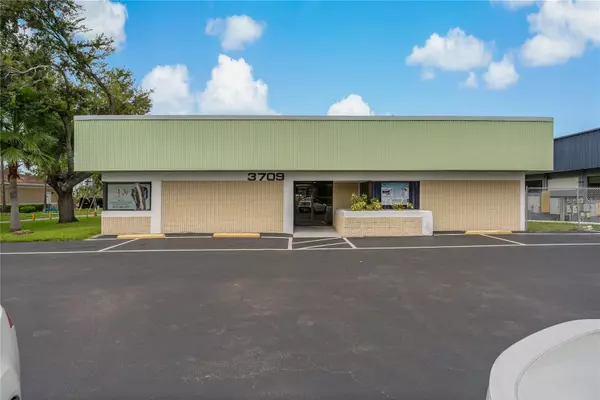 Tampa, FL 33614,3709 W HAMILTON AVE #7 & 8