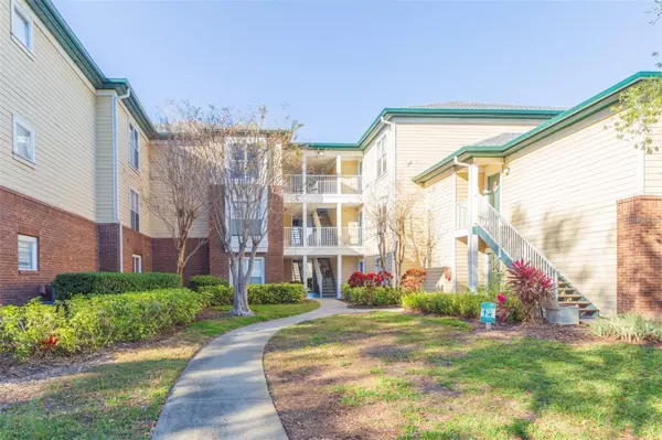4211 CHATHAM OAK CT #107, Tampa, FL 33624