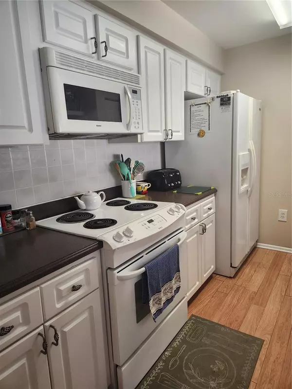 Palm Harbor, FL 34684,2897 THAXTON DR #63