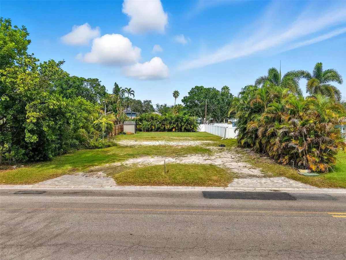 St Petersburg, FL 33703,4111 ARKANSAS AVE NE