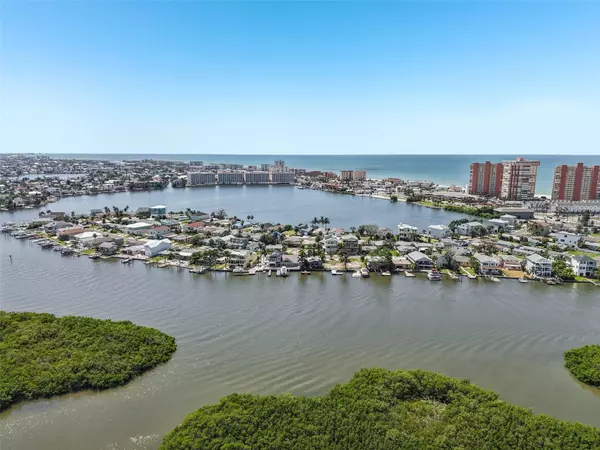 Redington Shores, FL 33708,639 182ND AVE E