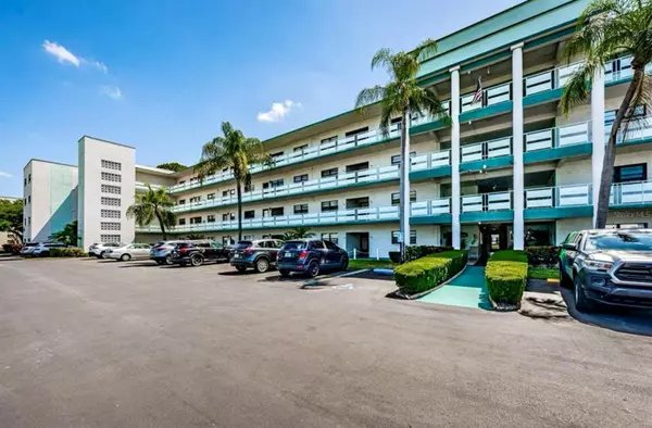 5970 80TH ST N #405, St Petersburg, FL 33709