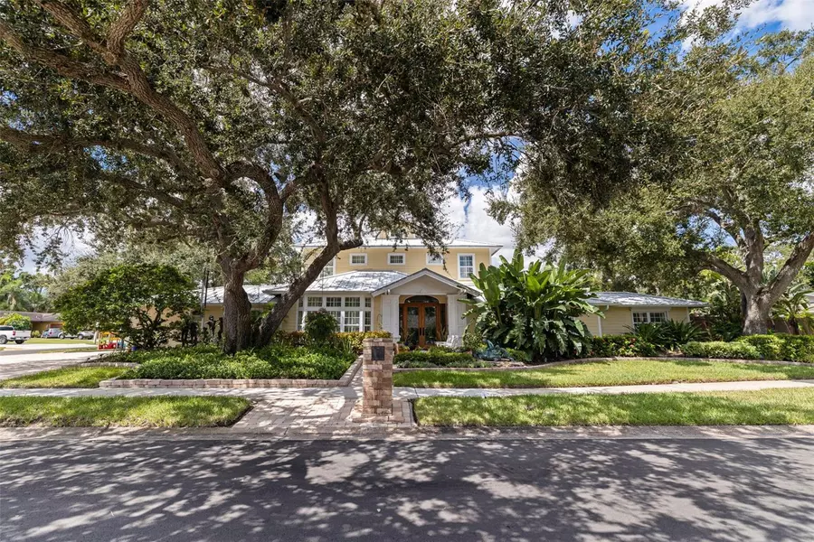 8846 MERRIMOOR BLVD E, Seminole, FL 33777