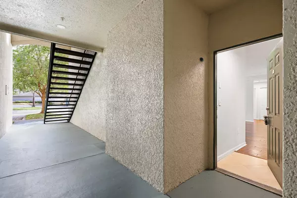 Tampa, FL 33647,17108 CARRINGTON PARK DR #701