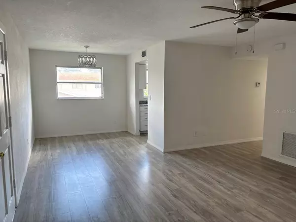 St Petersburg, FL 33710,6026 22ND AVE N #5