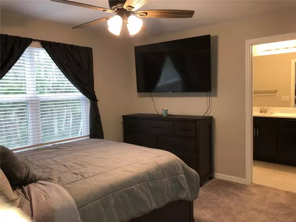 Palmetto, FL 34221,10549 OAKSIDE DR