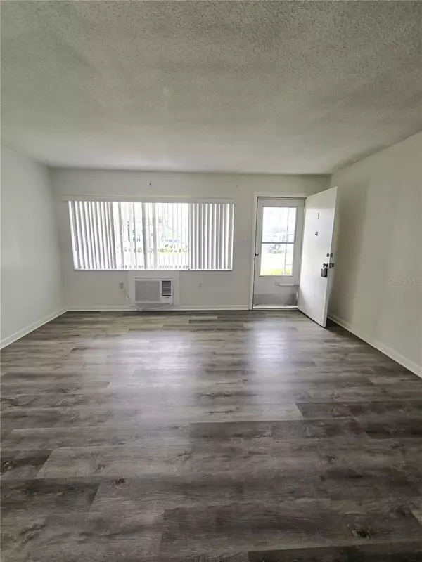 Clearwater, FL 33765,2366 SHELLEY ST #4