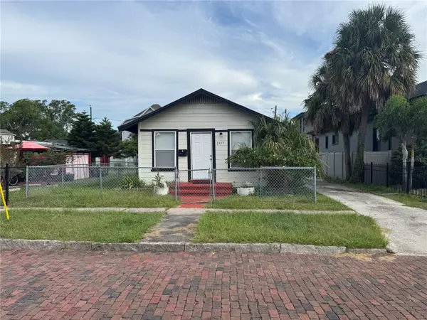 2325 4TH AVE S, St Petersburg, FL 33712