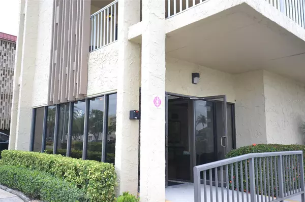 Clearwater Beach, FL 33767,105 ISLAND WAY #146