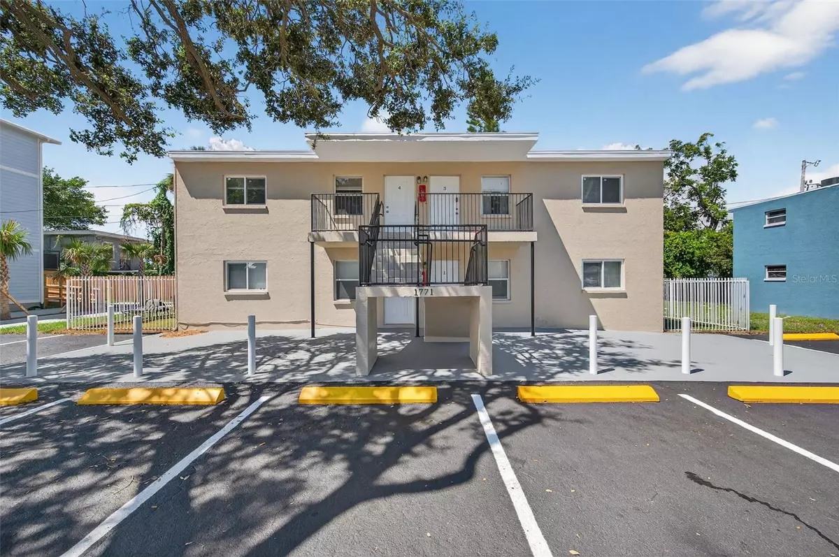 St Petersburg, FL 33712,1771 RUSSELL ST S #4