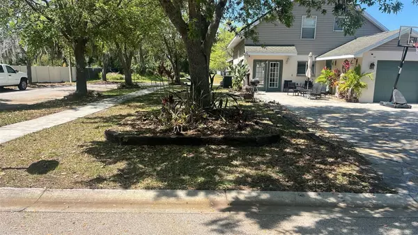 Ruskin, FL 33570,2328 PLEASURE RUN DR