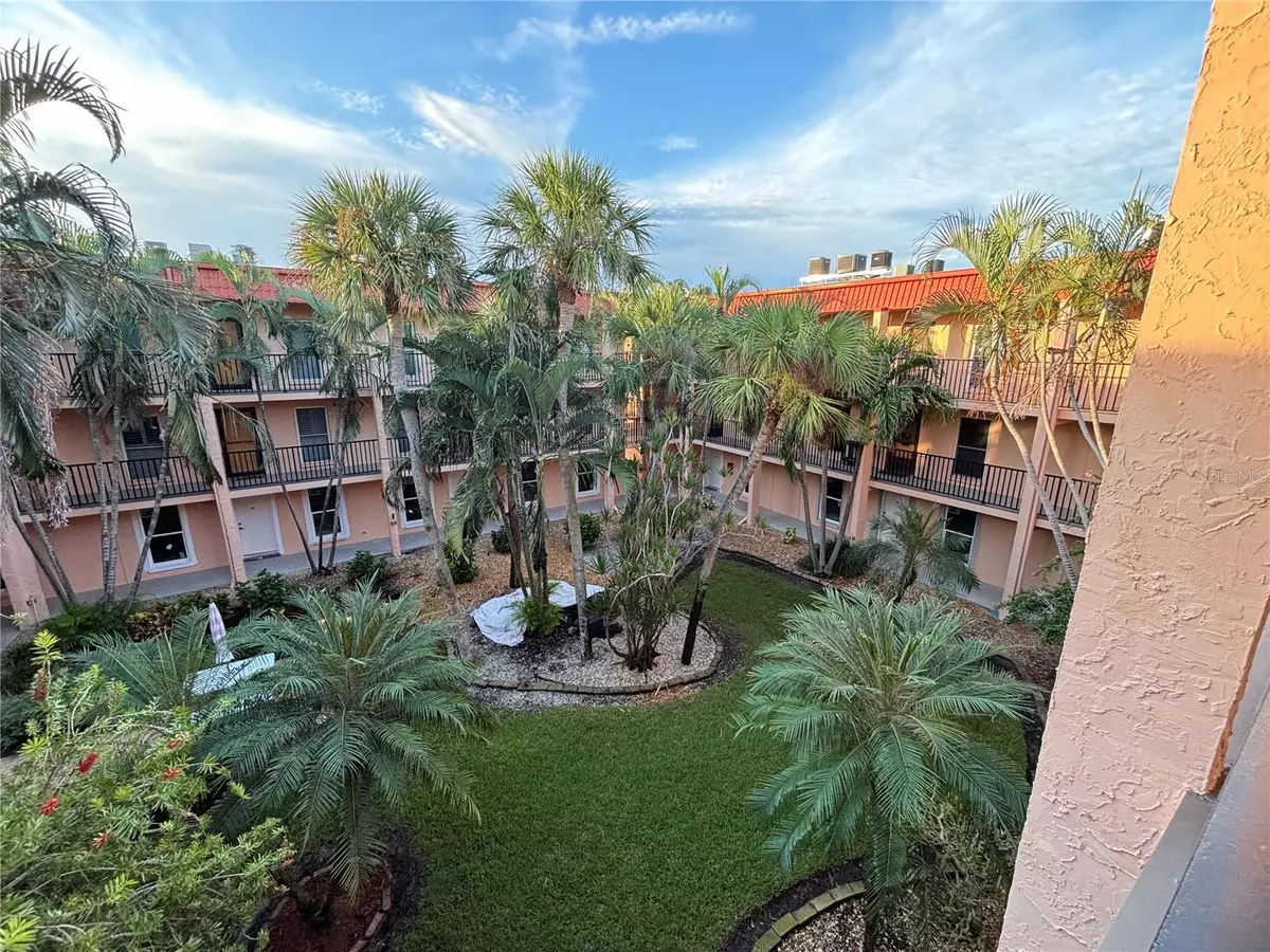 St Pete Beach, FL 33706,8911 BLIND PASS RD #322