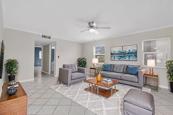 South Pasadena, FL 33707,1150 RUE DES REINES #2B