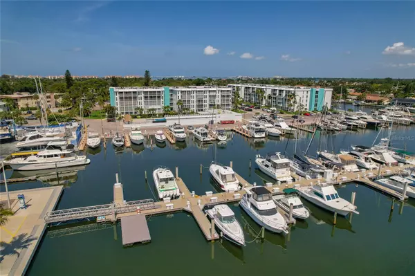 St Petersburg, FL 33711,4910 38TH WAY S #108
