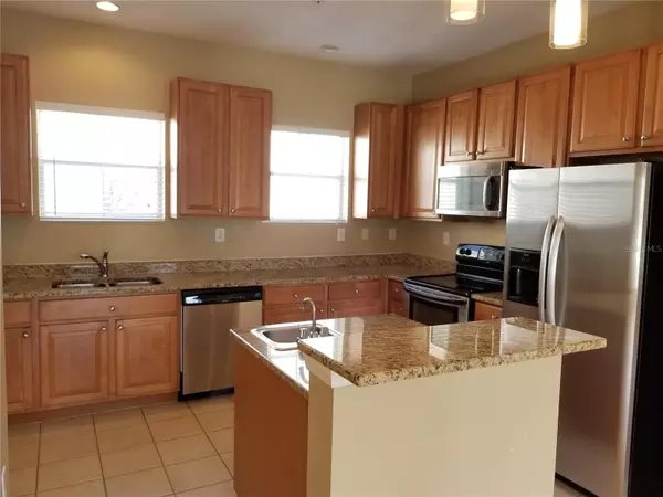 Tampa, FL 33611,4523 LEGACY PARK DR