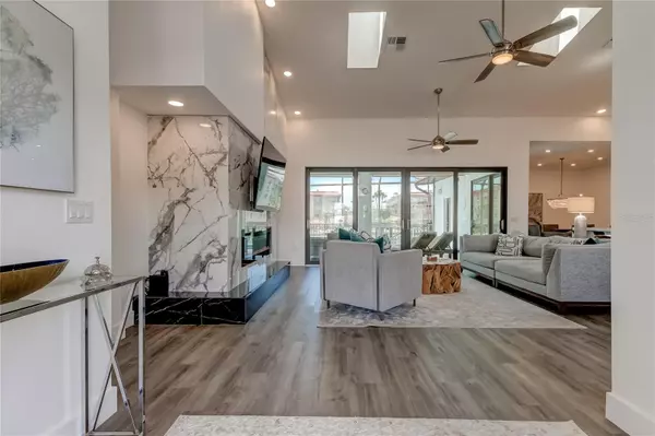 Clearwater, FL 33767,112 LEEWARD IS