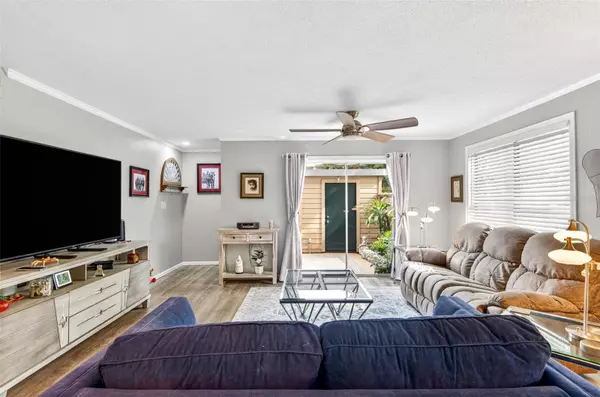 Palm Harbor, FL 34683,2003 LENNOX RD E #2003