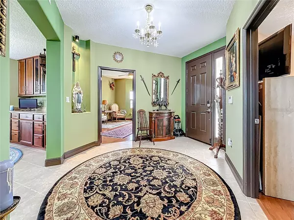 Seminole, FL 33777,7296 MARATHON DR #406