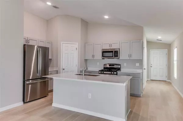 Davenport, FL 33837,4712 ROLLING LAKE LN