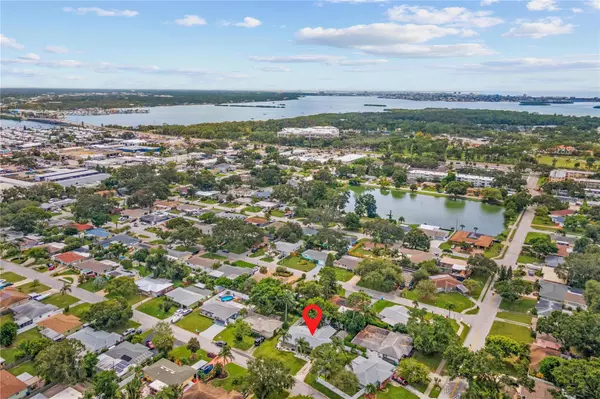 St Petersburg, FL 33708,9854 51ST AVE N