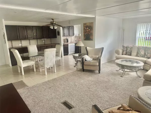 Pinellas Park, FL 33782,9790 66TH ST N #310