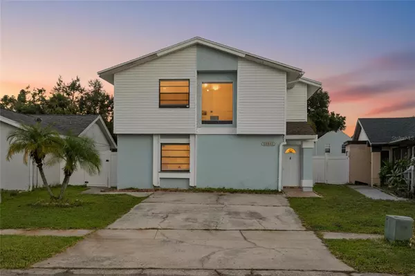 10541 PARKCREST DR, Tampa, FL 33624