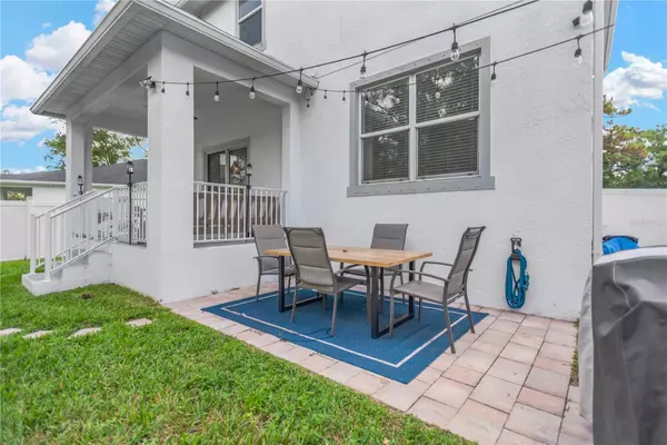 Tampa, FL 33612,9422 N ROME CIR