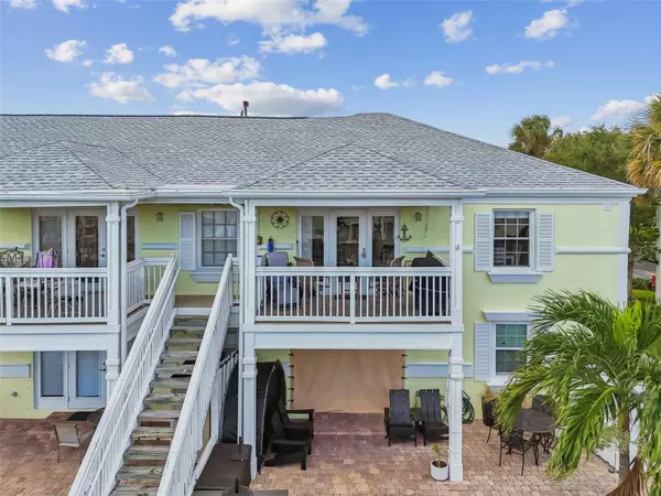 St Petersburg, FL 33705,5116 BEACH DR SE #D
