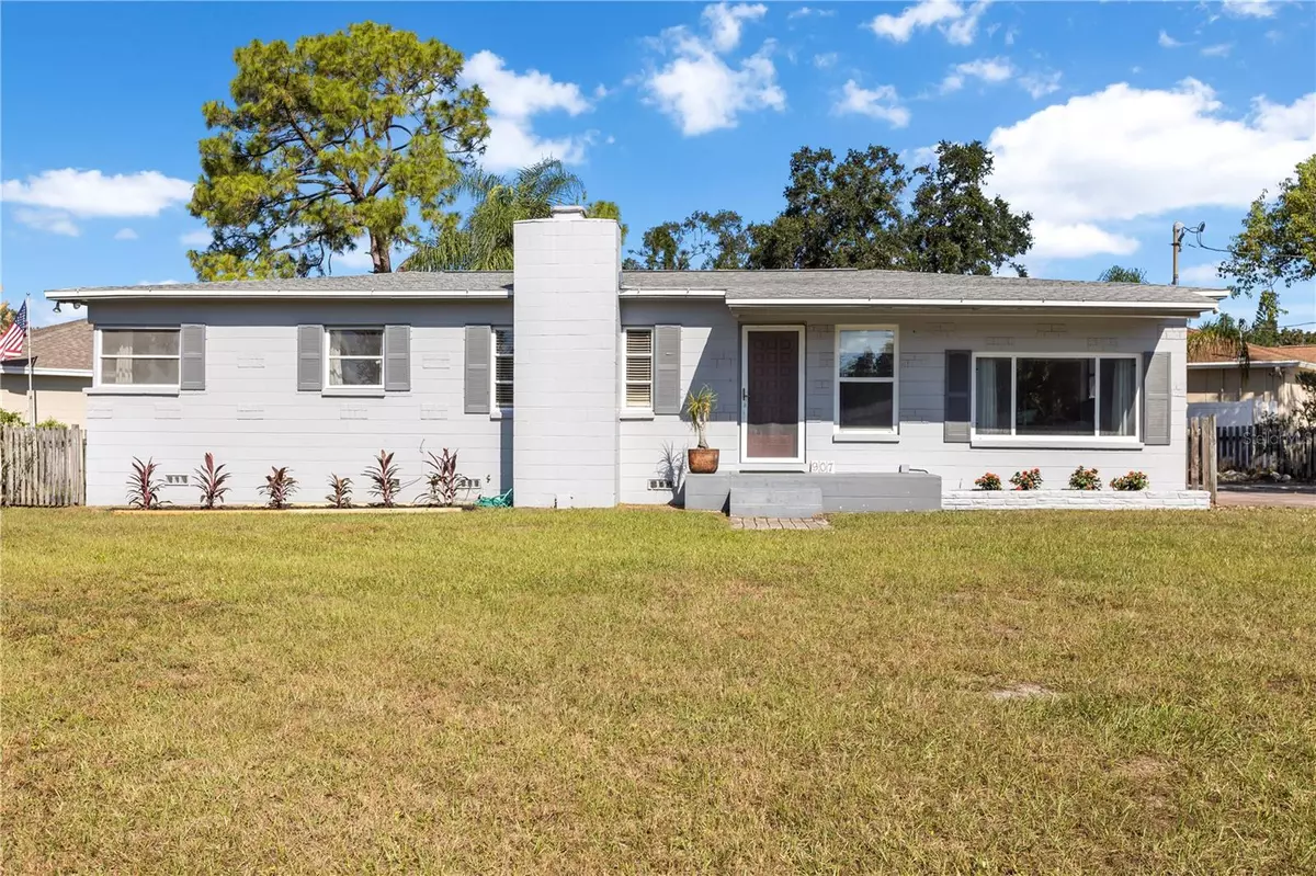 Tampa, FL 33612,907 ECKLES DR