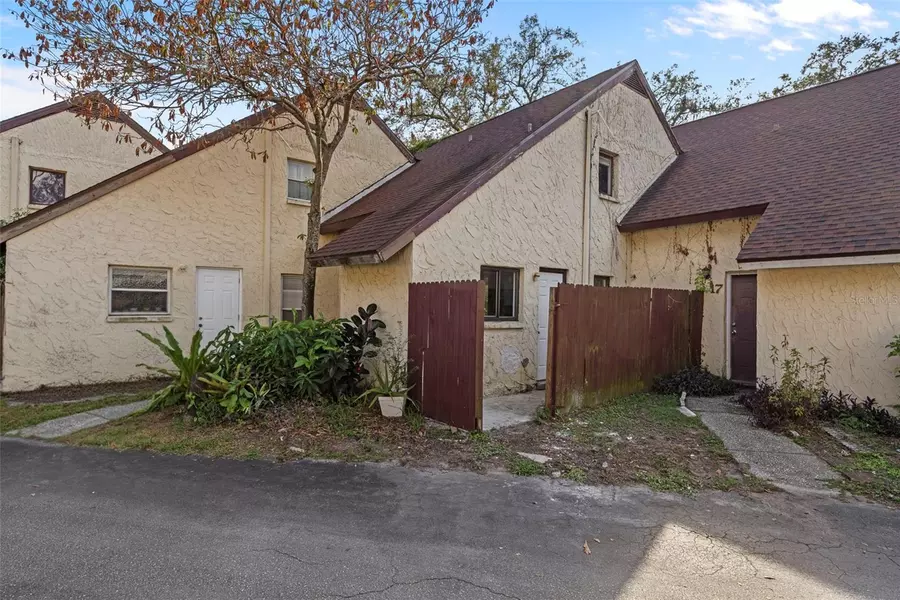 12611 TOUCHTON DR #116, Tampa, FL 33617