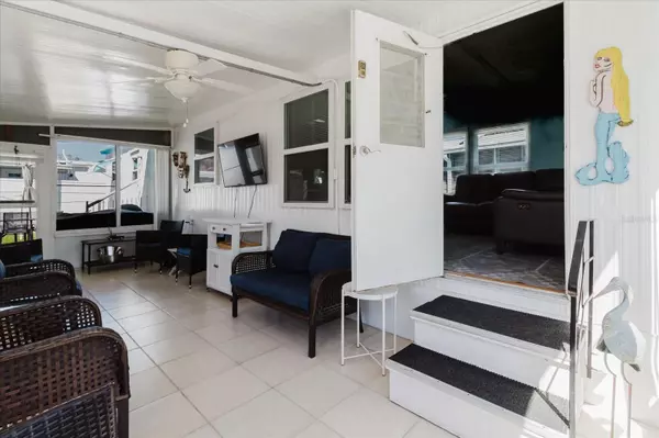 St Petersburg, FL 33709,7803 46TH AVE N #43