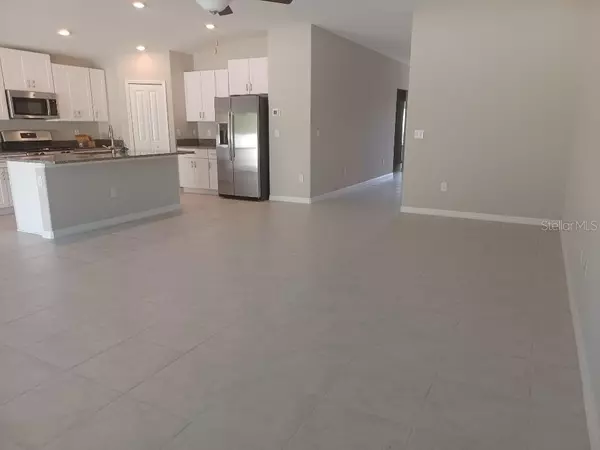 Apollo Beach, FL 33572,5428 AMARYLLIS GARDEN ST