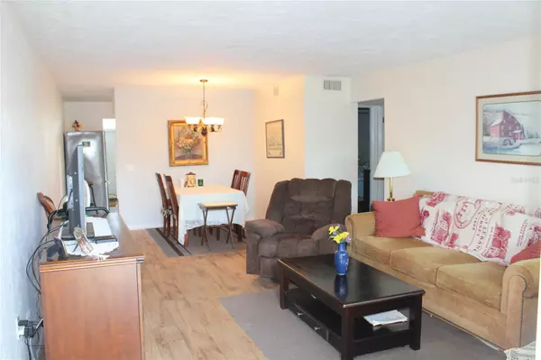 Clearwater, FL 33763,2454 AUSTRALIA WAY E #10