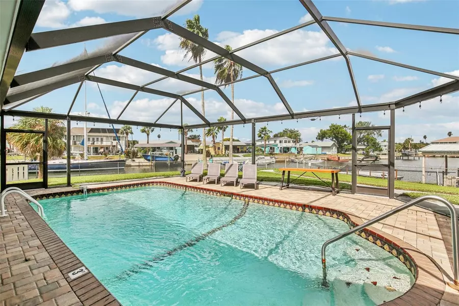 4087 GULF COAST DR, Hernando Beach, FL 34607