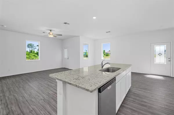 Poinciana, FL 34759,571 BAY LEAF DR