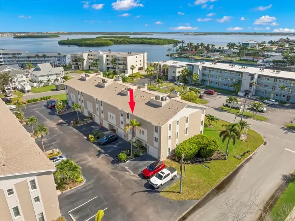 255 CAPRI CIR N #37, Treasure Island, FL 33706
