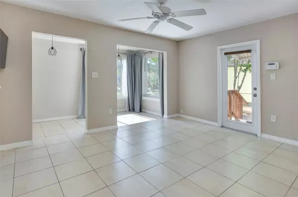 Gulfport, FL 33707,907 HULL ST S