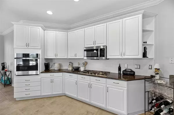 Apollo Beach, FL 33572,5517 GOLDEN ISLES DR