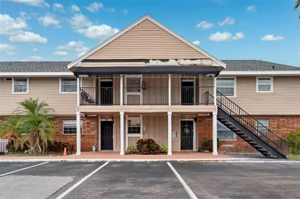 200 COUNTRY CLUB DR #808, Largo, FL 33771