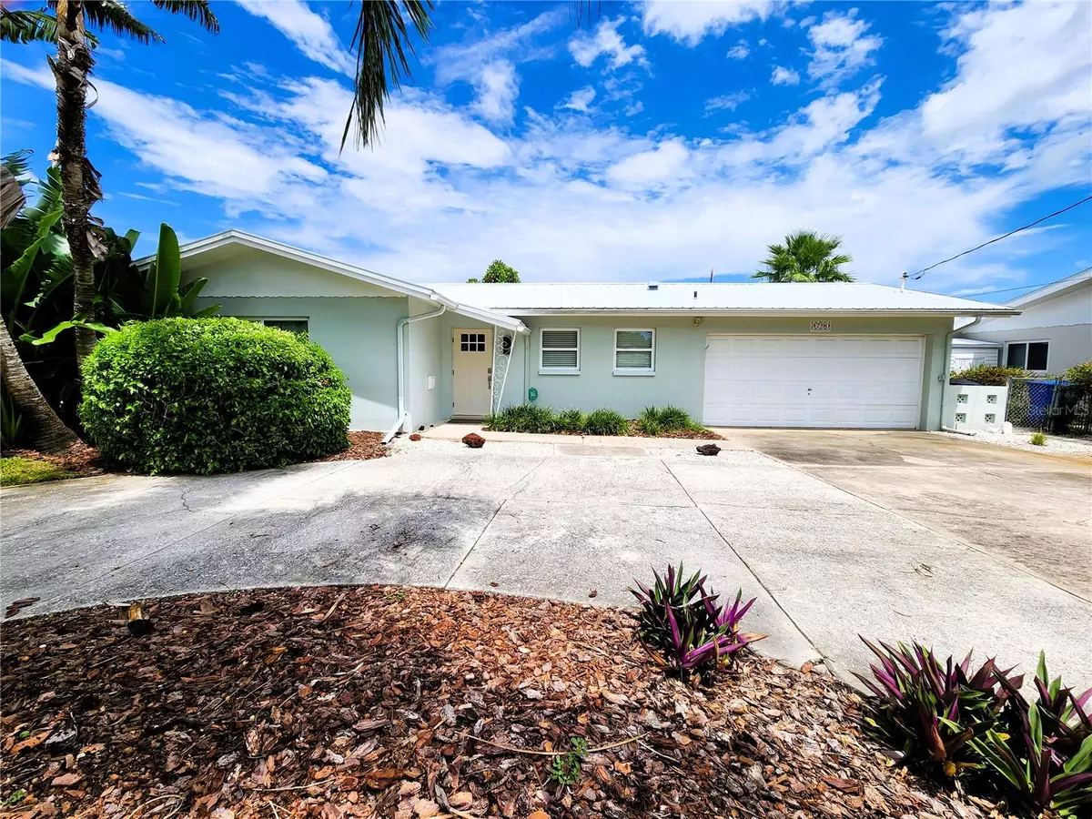 St Petersburg, FL 33705,3790 BEACH DR SE
