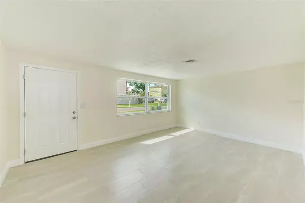 Redington Shores, FL 33708,178 175TH AVE E