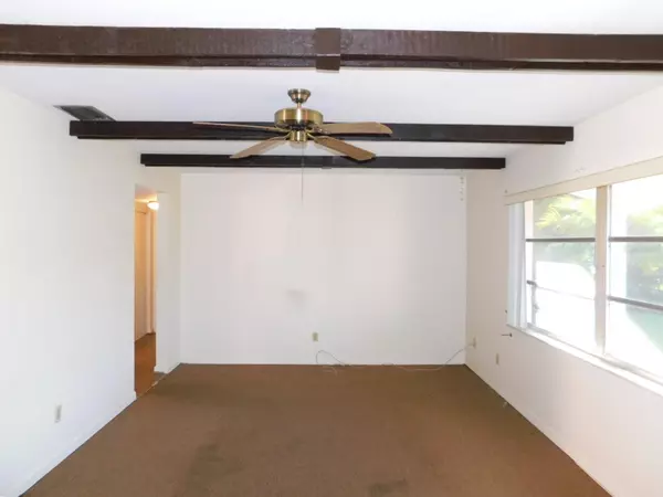 St Petersburg, FL 33702,1897 74TH AVE N
